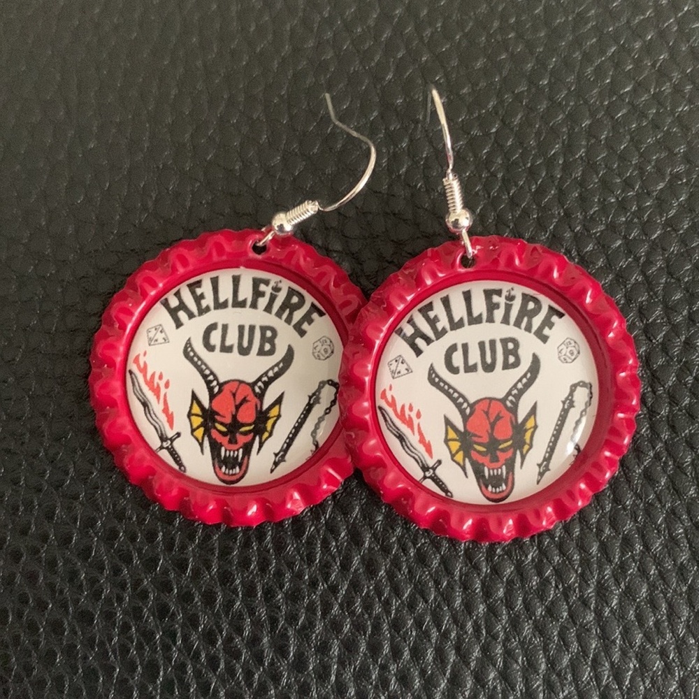 Hellfire Club. Stranger things. handcrafted bottle Cap Earrings. - Picture 4 of 12